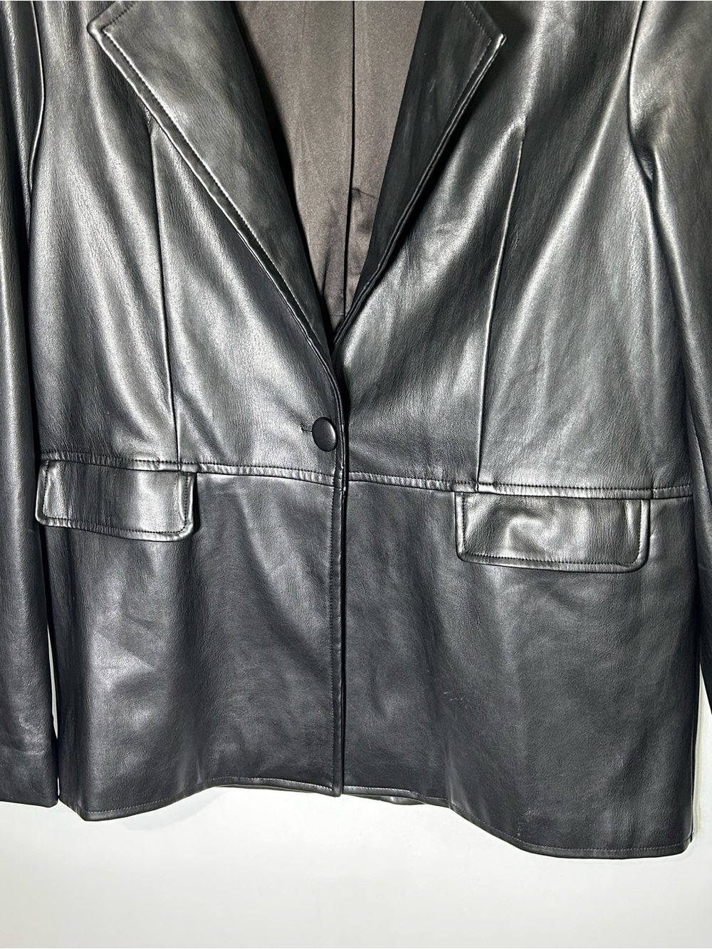 WEWOREWHAT Faux Leather Blazer Black Size Medium Like New - Picture 5 of 10